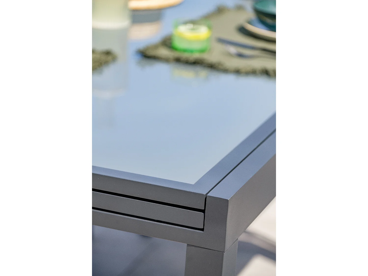 Table de jardin 10 places en aluminium et plateau verre