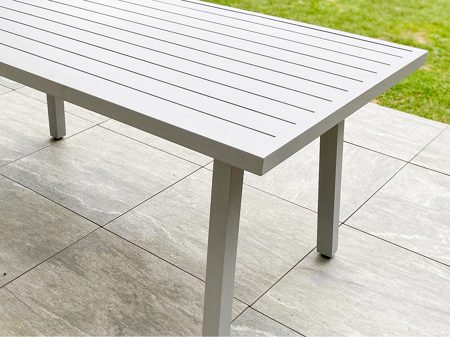 Ensemble repas de jardin 9 places en aluminium - ANTALYA