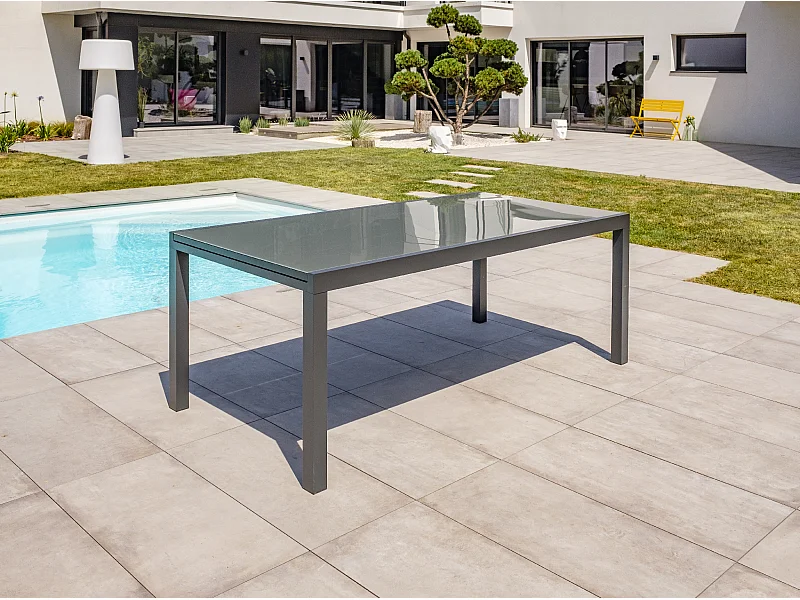 Table de jardin 12 places en aluminium et plateau verre