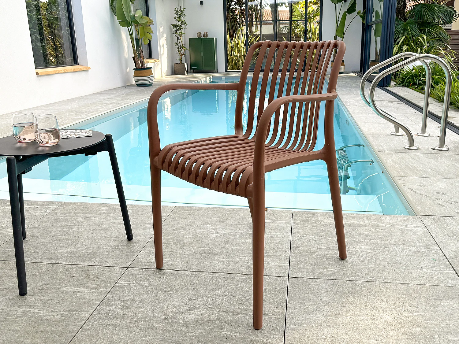 Sillón de jardín apilable de polipropileno