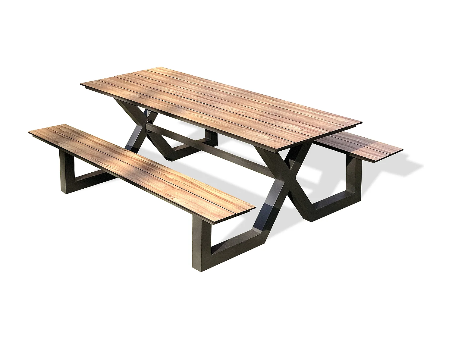 Mesa de jardín de aluminio  y tablero HPL efecto madera