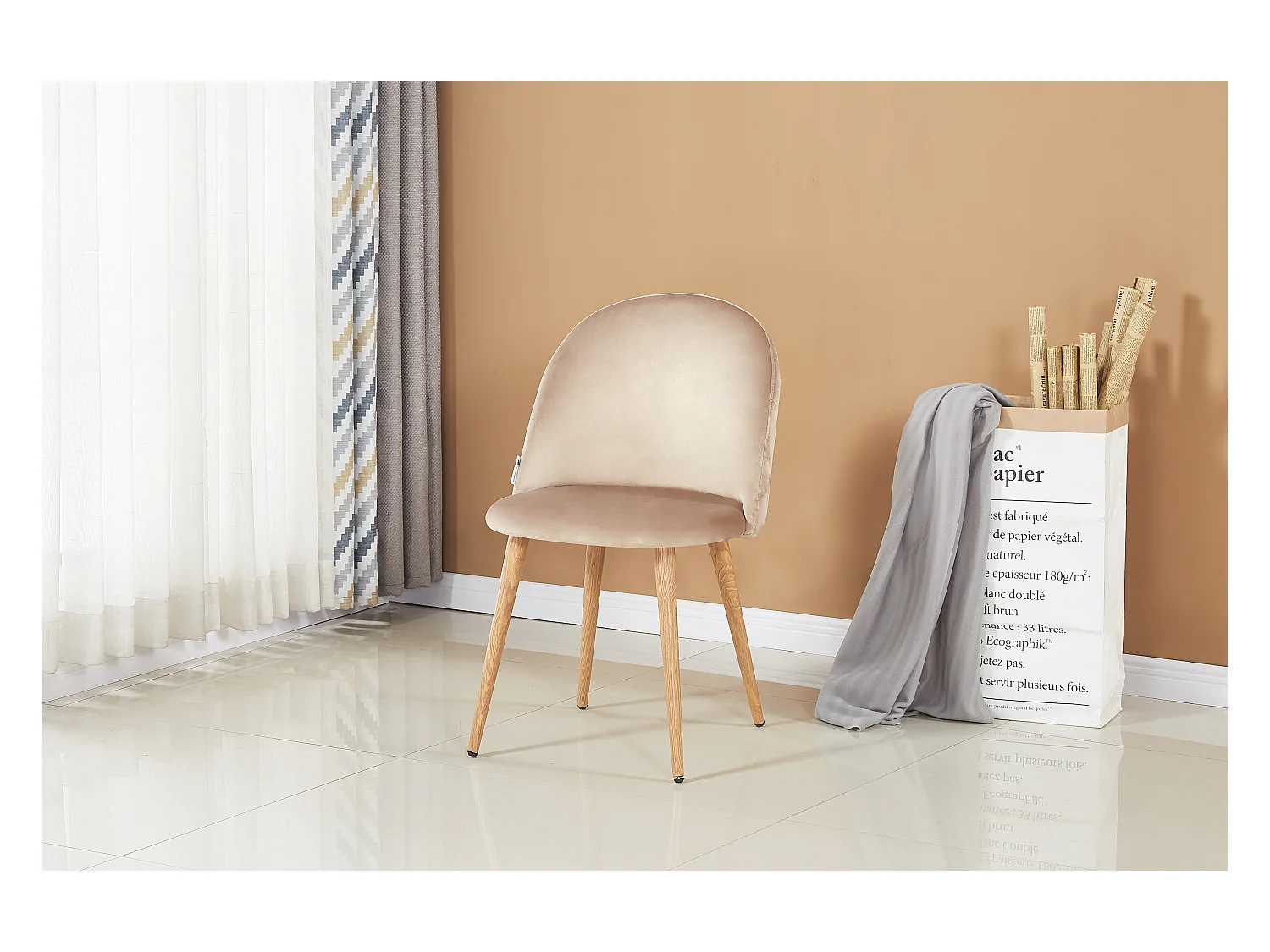 LUCIA - Table à Manger Rectangulaire Blanche + 4 Chaises en Velours Beiges - Style Scandinave