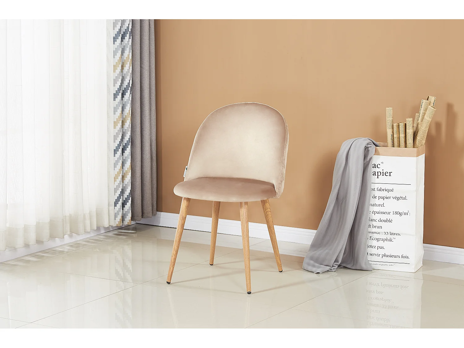 LUCIA - Table à Manger Rectangulaire Blanche + 4 Chaises en Velours Beiges - Style Scandinave