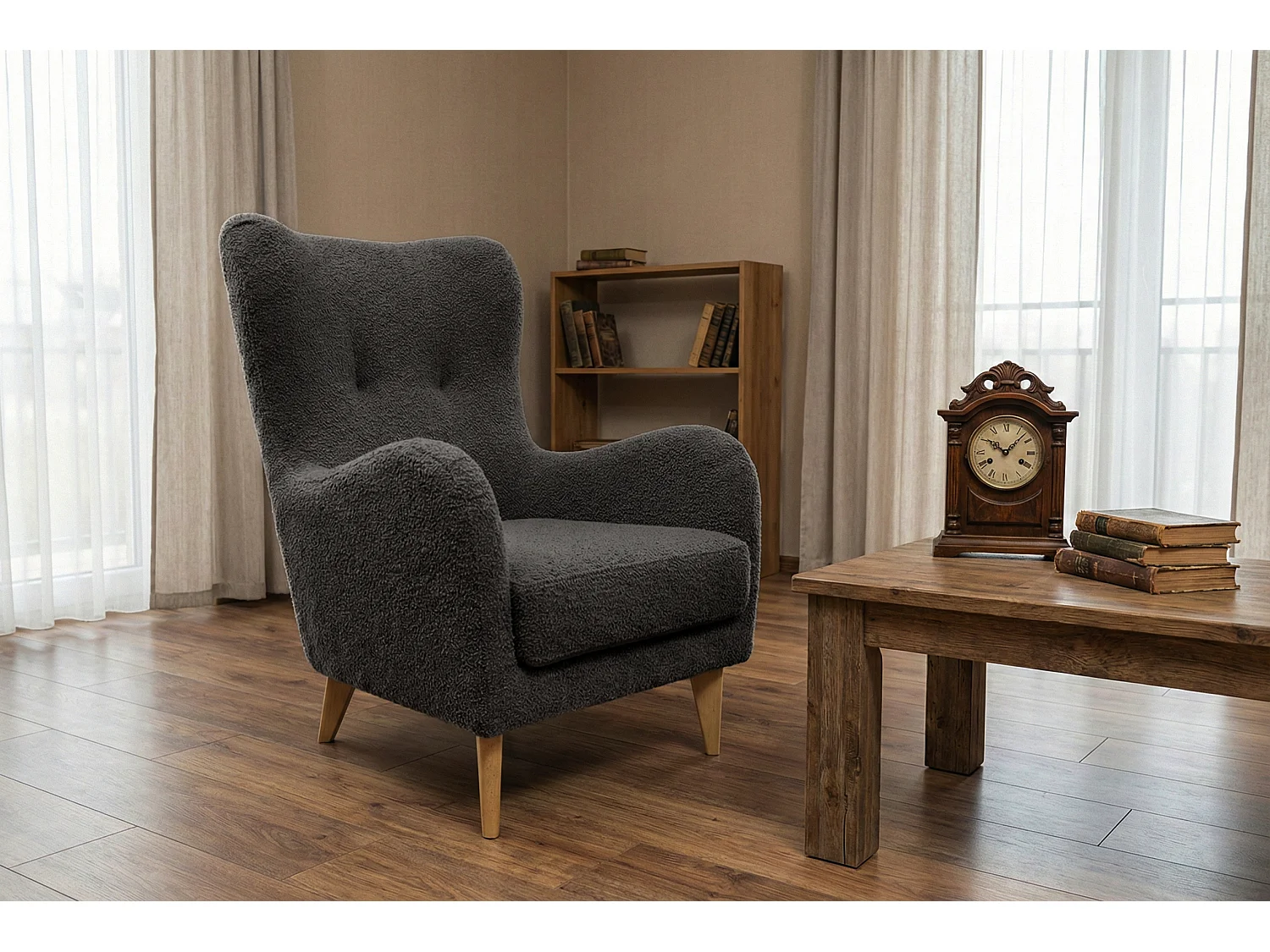 Élégant fauteuil Roland de détente avec assise et dossier profilés.