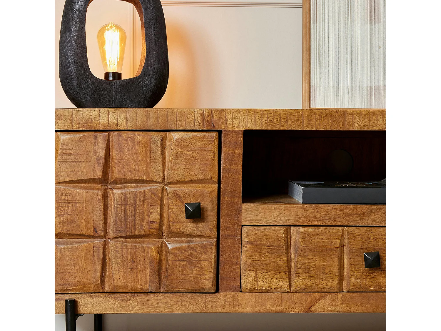 Meuble TV bois 2 portes décor damier UDA