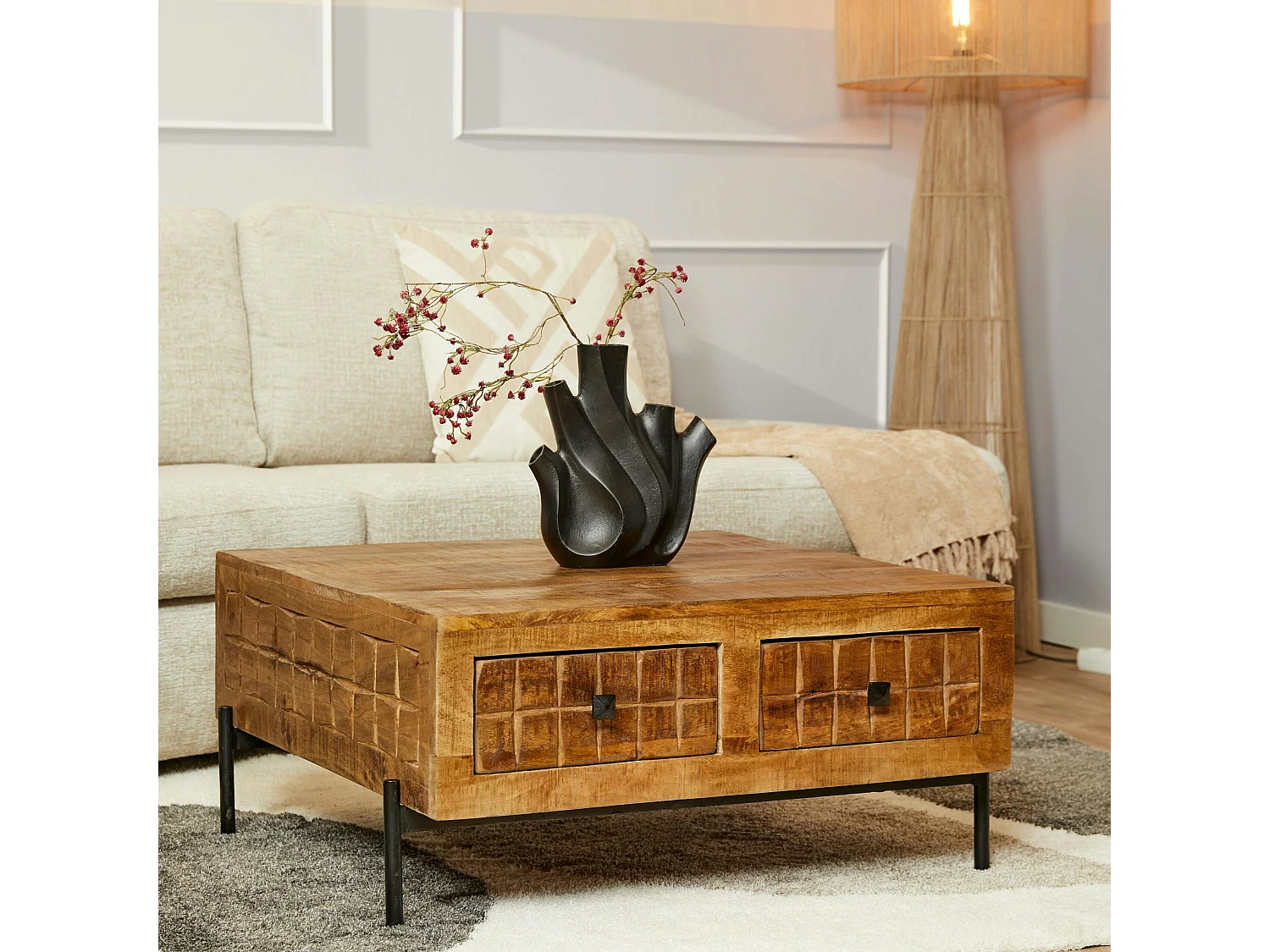Table basse carrée en bois 4 tiroirs décor damier UDA