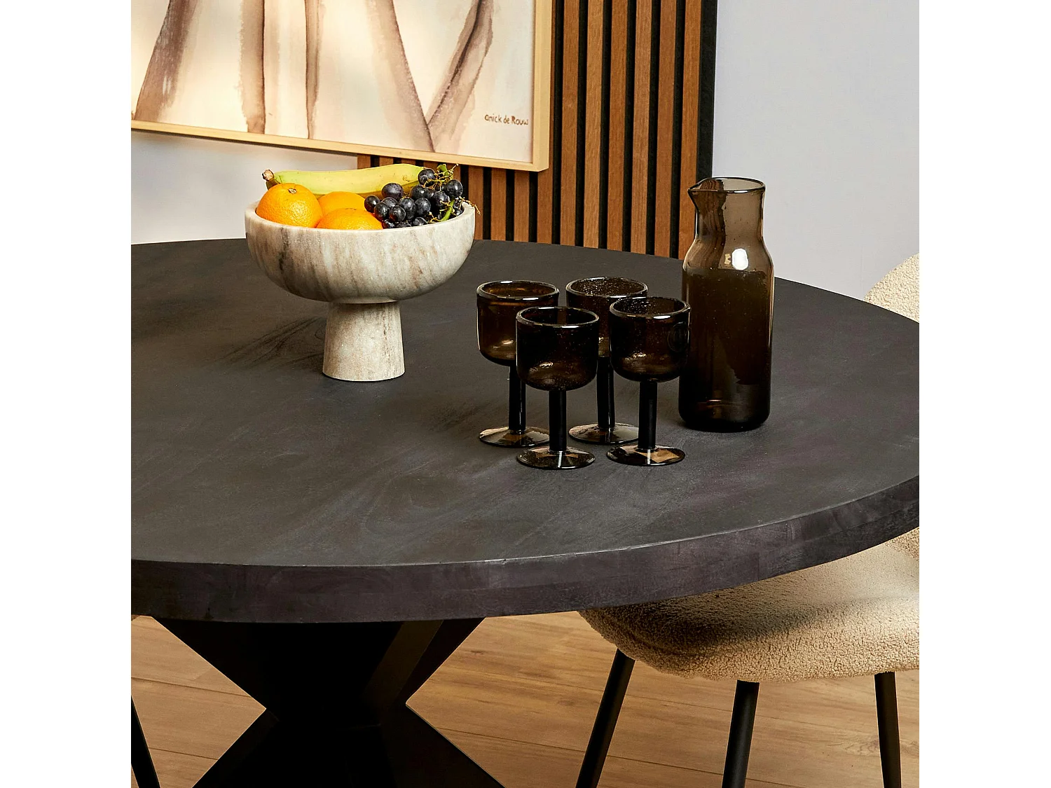 Table ronde bois noir à pied central Ø120 cm RIVANO