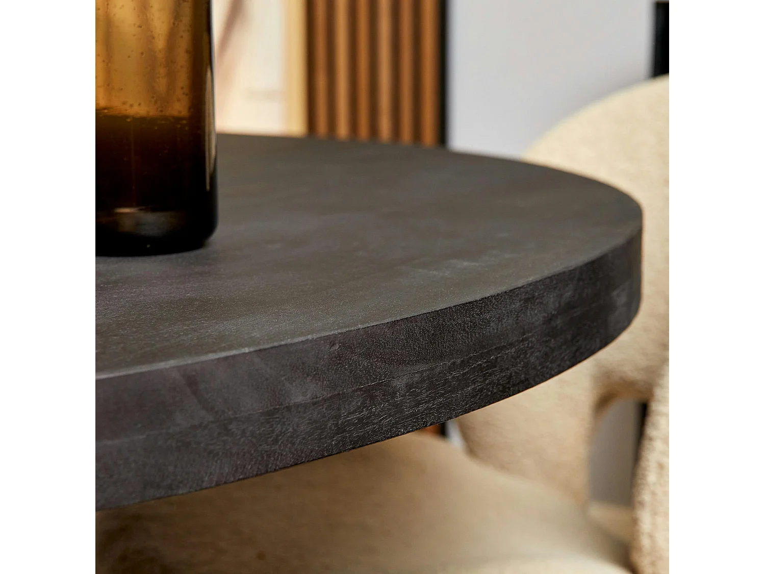 Table ronde bois noir à pied central Ø110 cm RIVANO