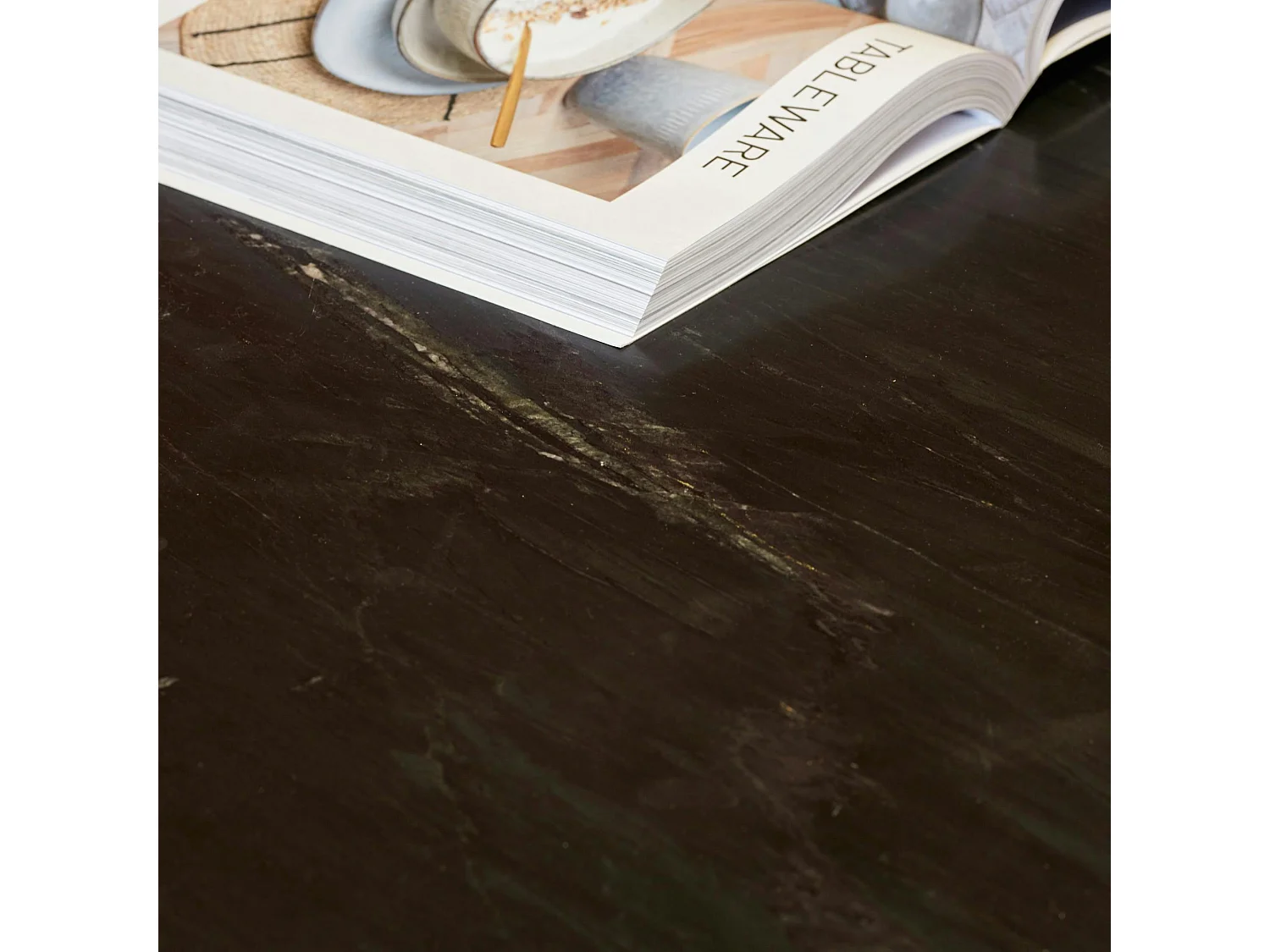 Table à manger ronde marbre noir Ø150 cm DUOMO