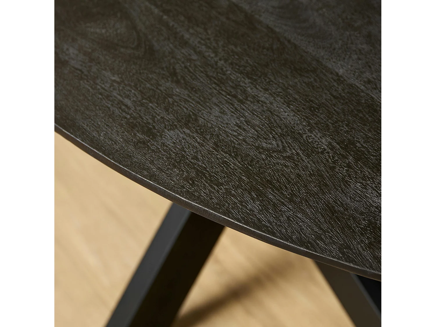 Table ovale bois noir pied croisé 160 cm UDA