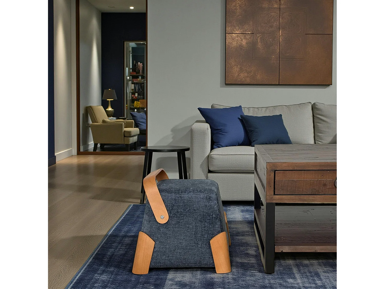 Pouf design bleu avec poignée en bois IENA