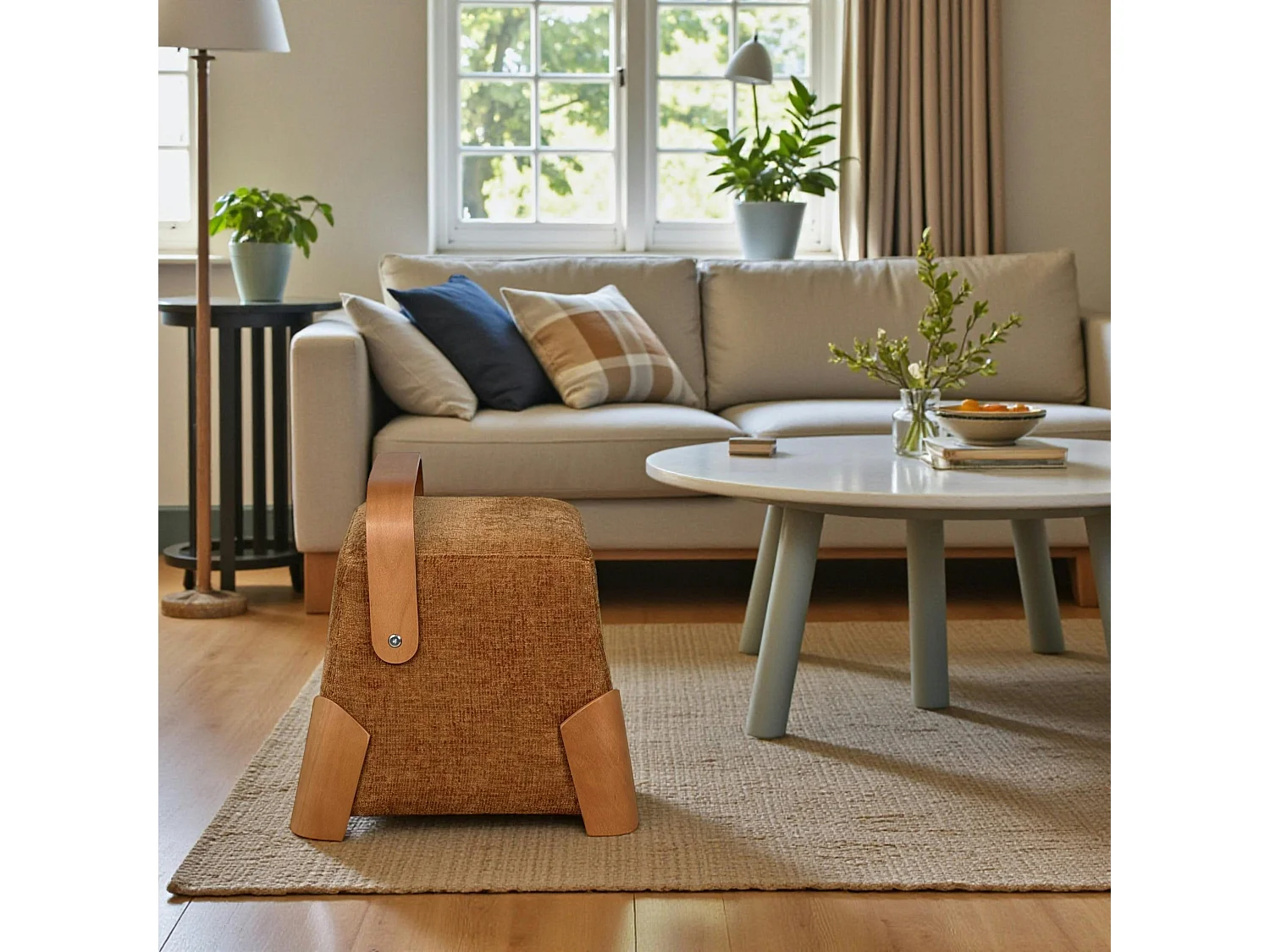 Pouf design moutarde avec poignée en bois IENA