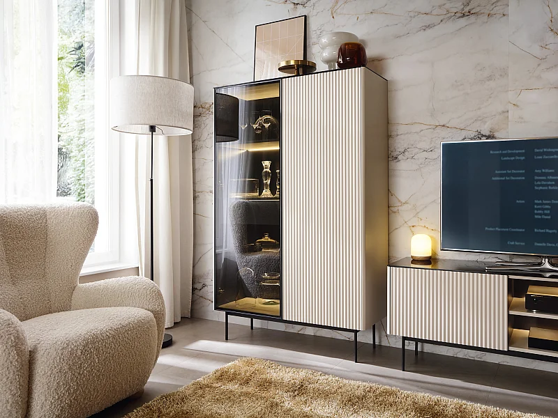 Vitrine, Kaschmir, 107 x 163 x 39 cm