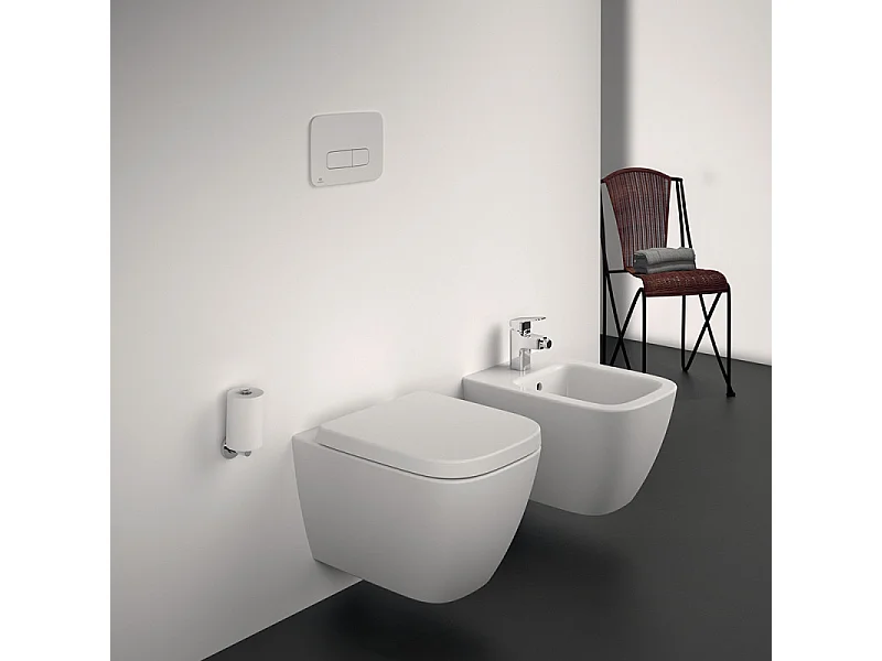 WC suspendu compact sans bride IDEAL STANDARD I.Life S RimLS+ avec abattant frein de chute