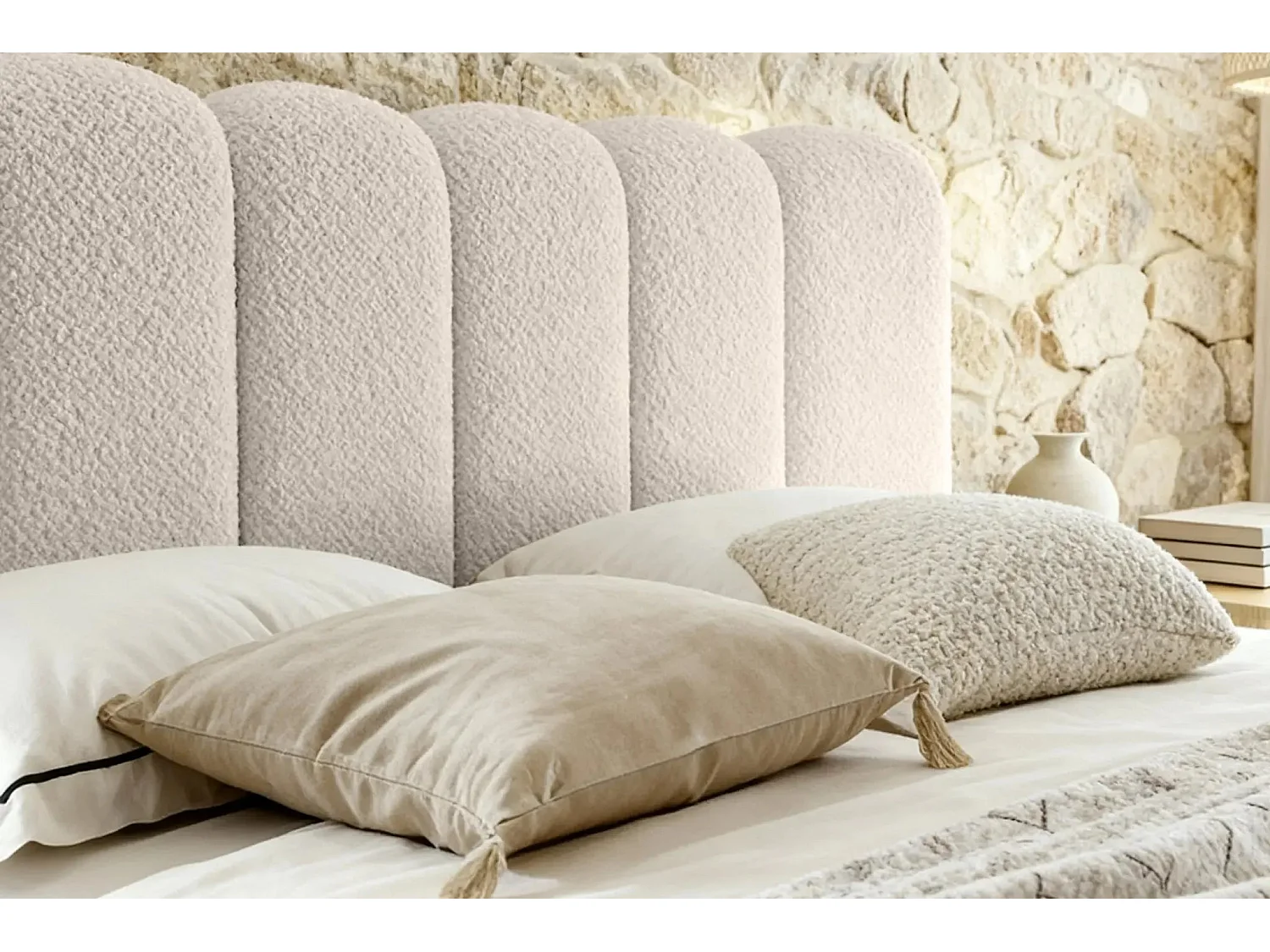 GARANCE - Lit coffre tissu chenille 140x200cm - Beige