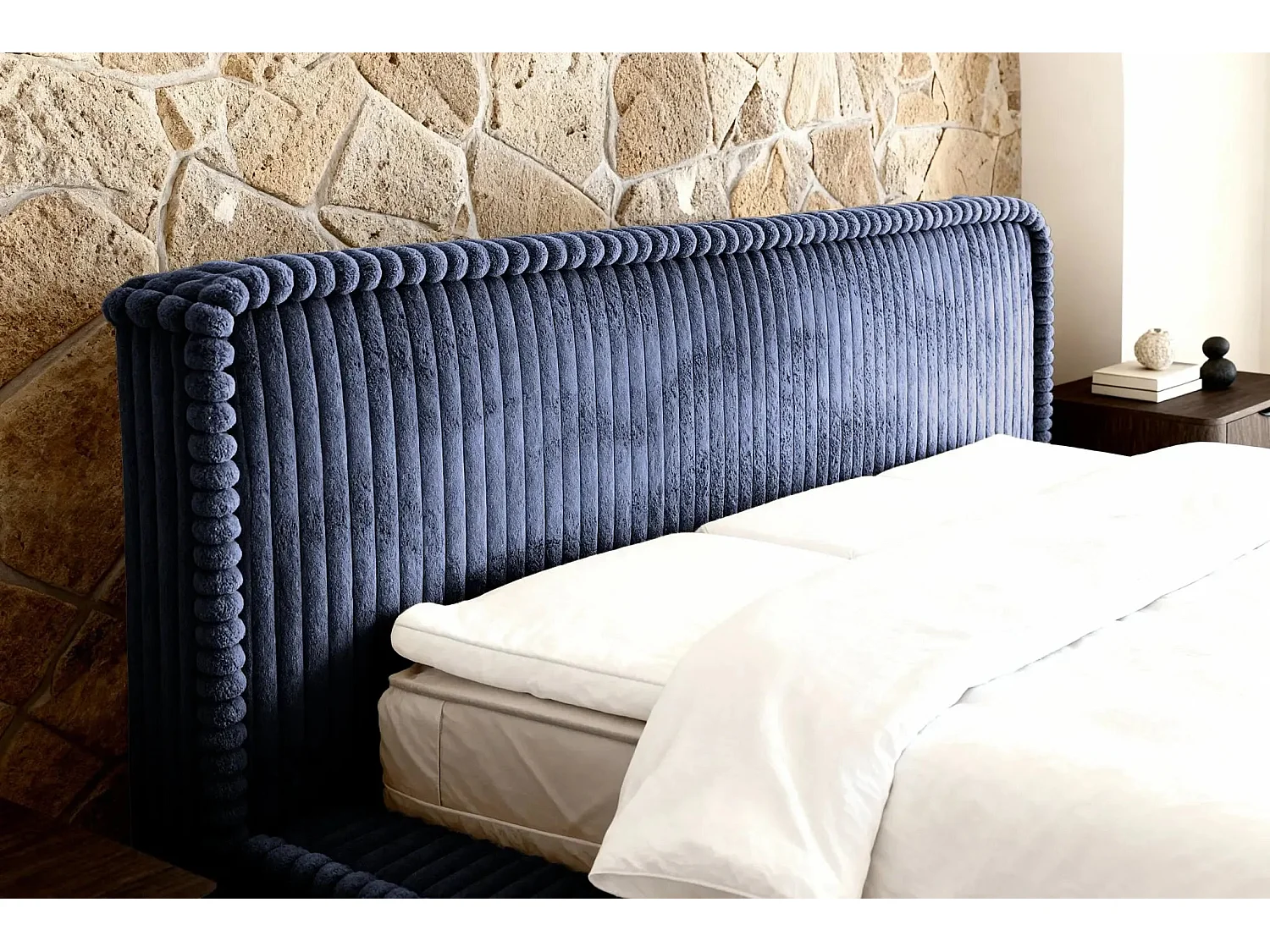 CAPUCINE - Lit coffre velours côtelé 140x200cm - Bleu