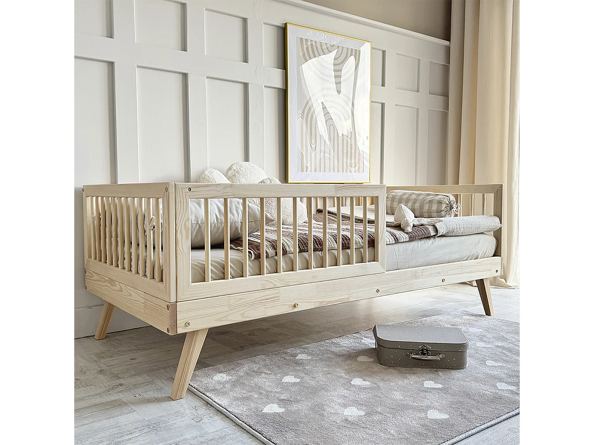 Seng 90x190 med høj barriere og lamelbund, ben 20 cm Maylis Bois