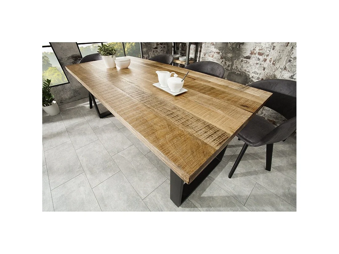 LODEN-tafel 180 cm Blad van massief mangohout en zwarte metalen poten