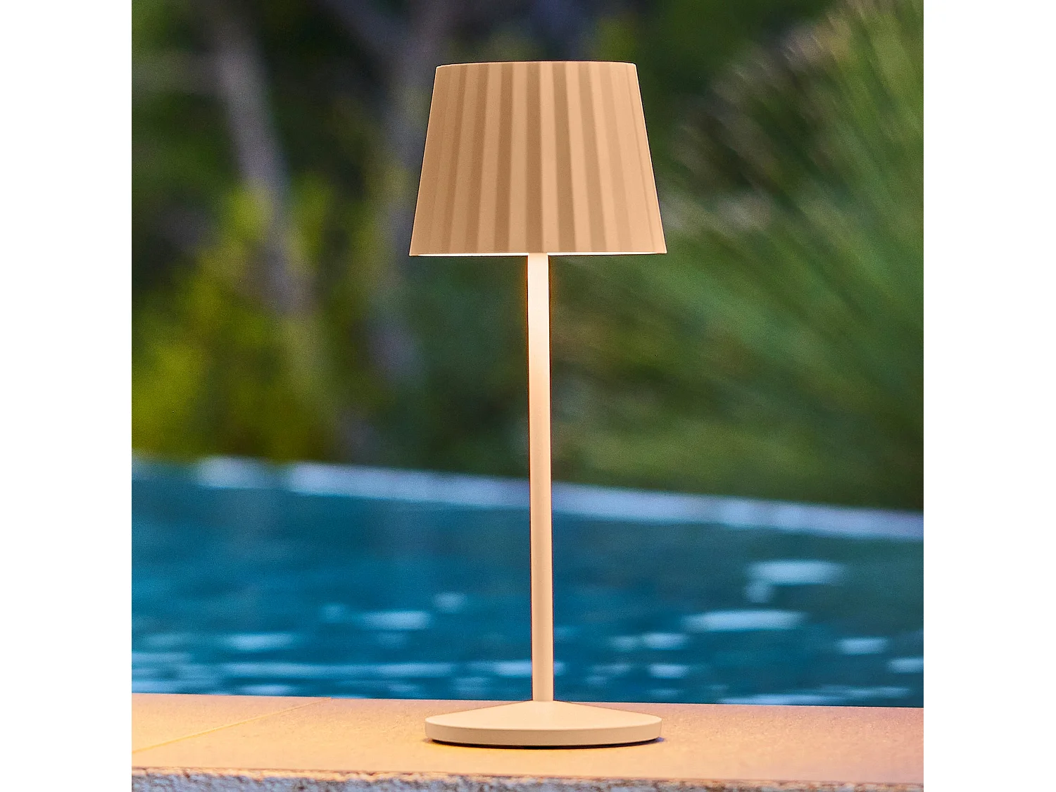 6 Lampes de table ABBY Sable H30cm + base de chargement