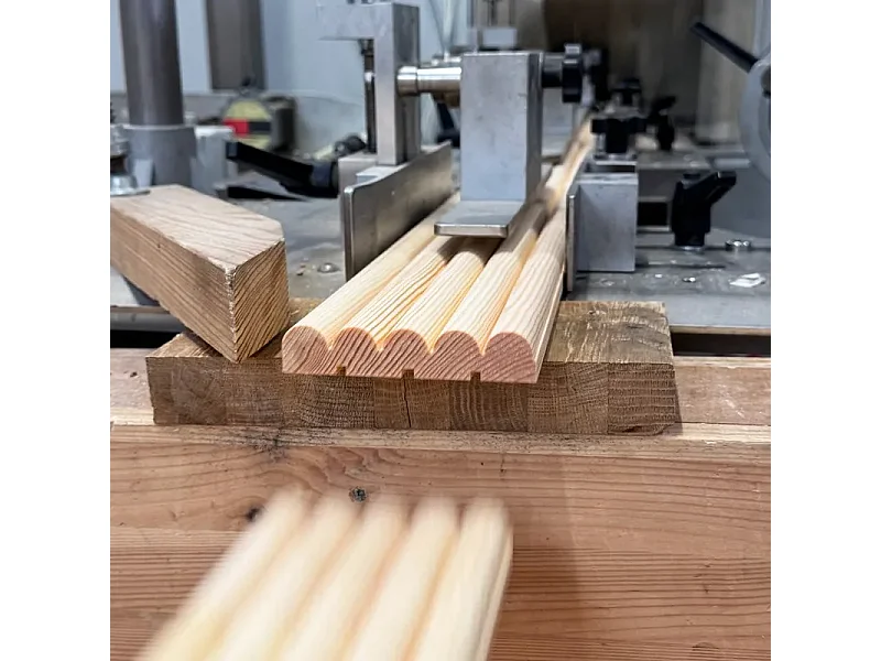 Kit de 5 moulures murales - demi-ronds - Pin abouté - 5x(10x100cm) - Prêt à coller et peindre - Fabrication française