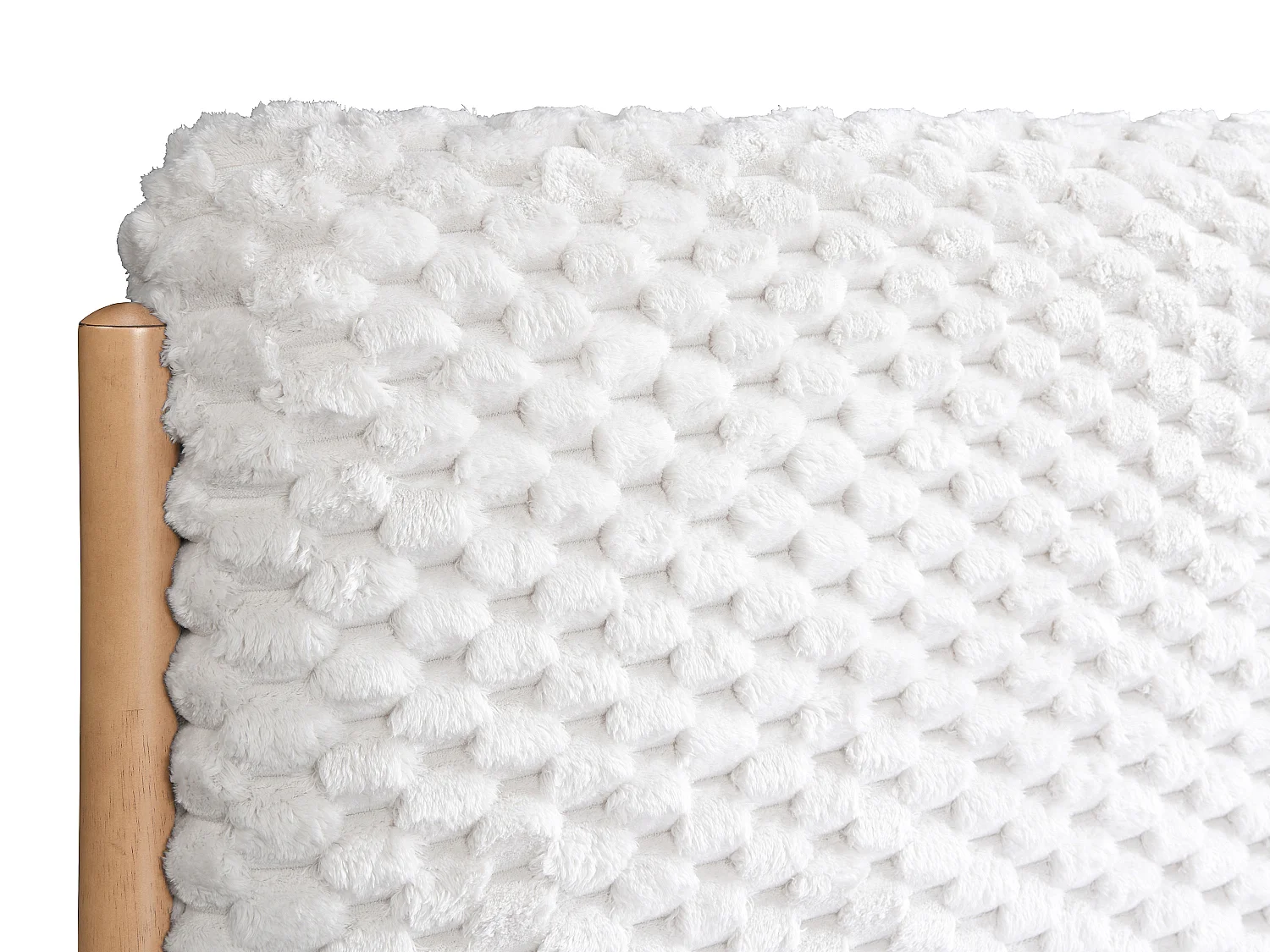 Lit 160 x 200 cm avec tête de lit en fausse fourrure – Blanc et naturel + Matelas – SERAVELA