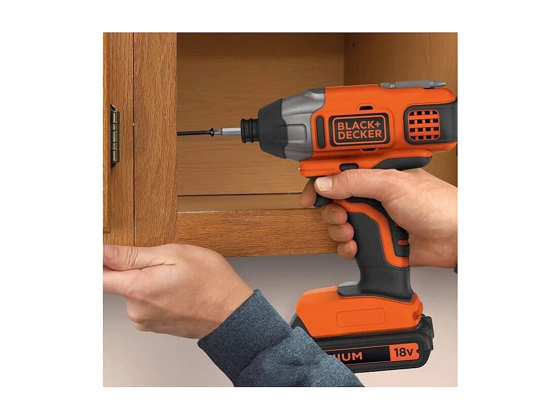 Slagschroevendraaier Black & Decker BDCIM18N-XJ 18V Li-Ion 3000 tpm 155 Nm Zwart/Oranje