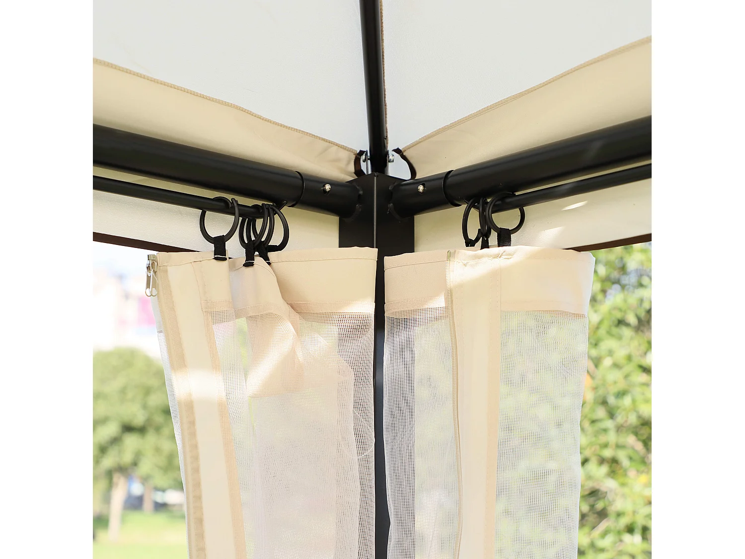 Dondolo 3 Posti e Lettino Singolo Copertura a Gazebo con Zanzariera e Cuscini