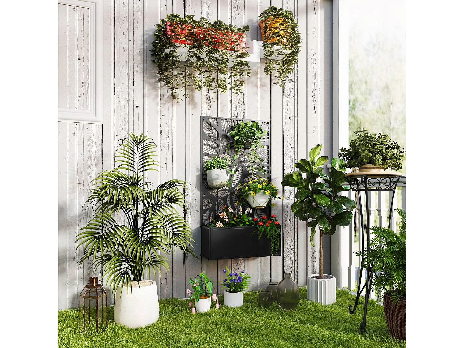 Fioriera con traliccio decorativo con intagli a foglie nero