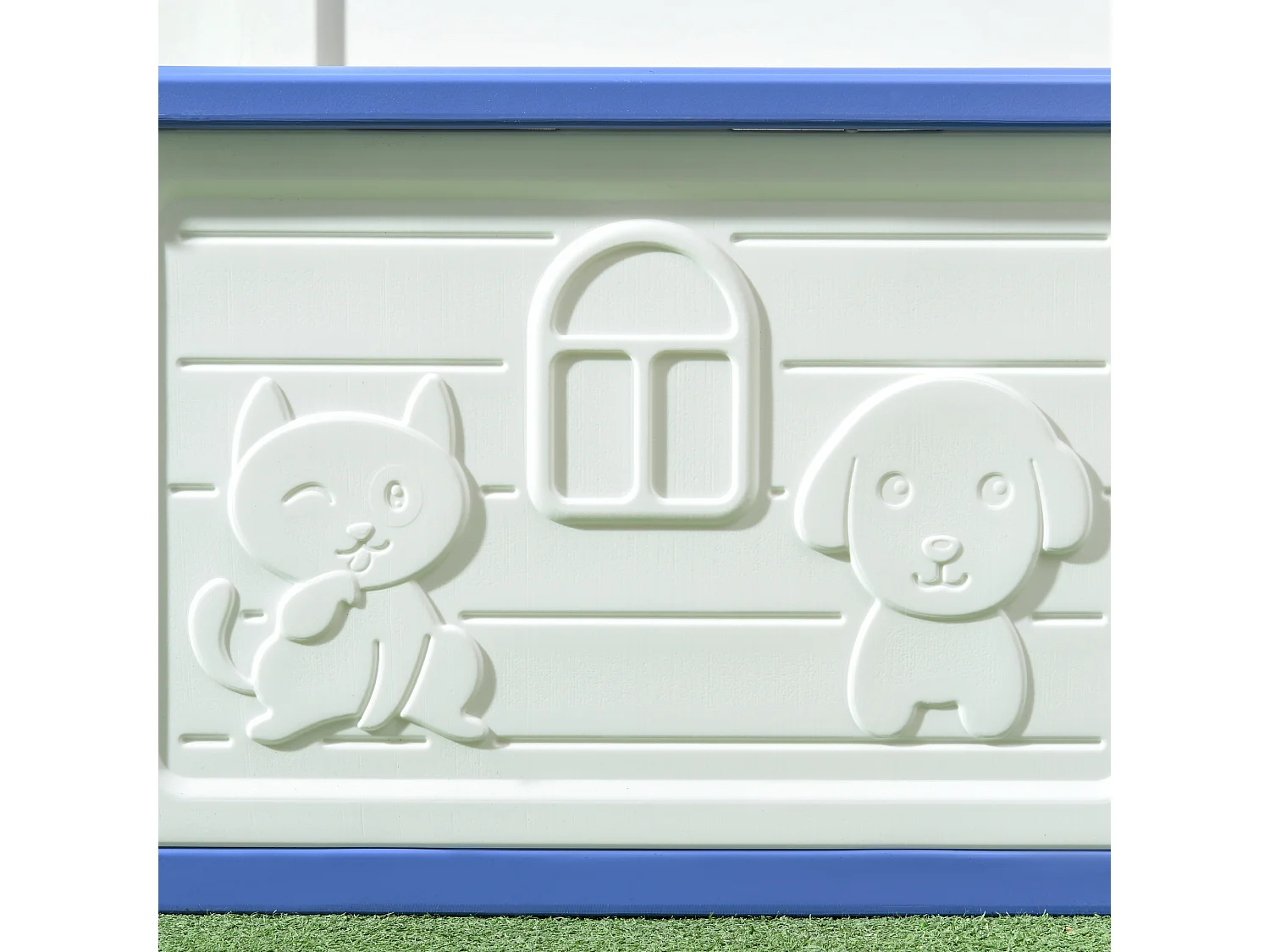 Cuccia per cani taglia piccola da esterno in polietilene blu e bianco