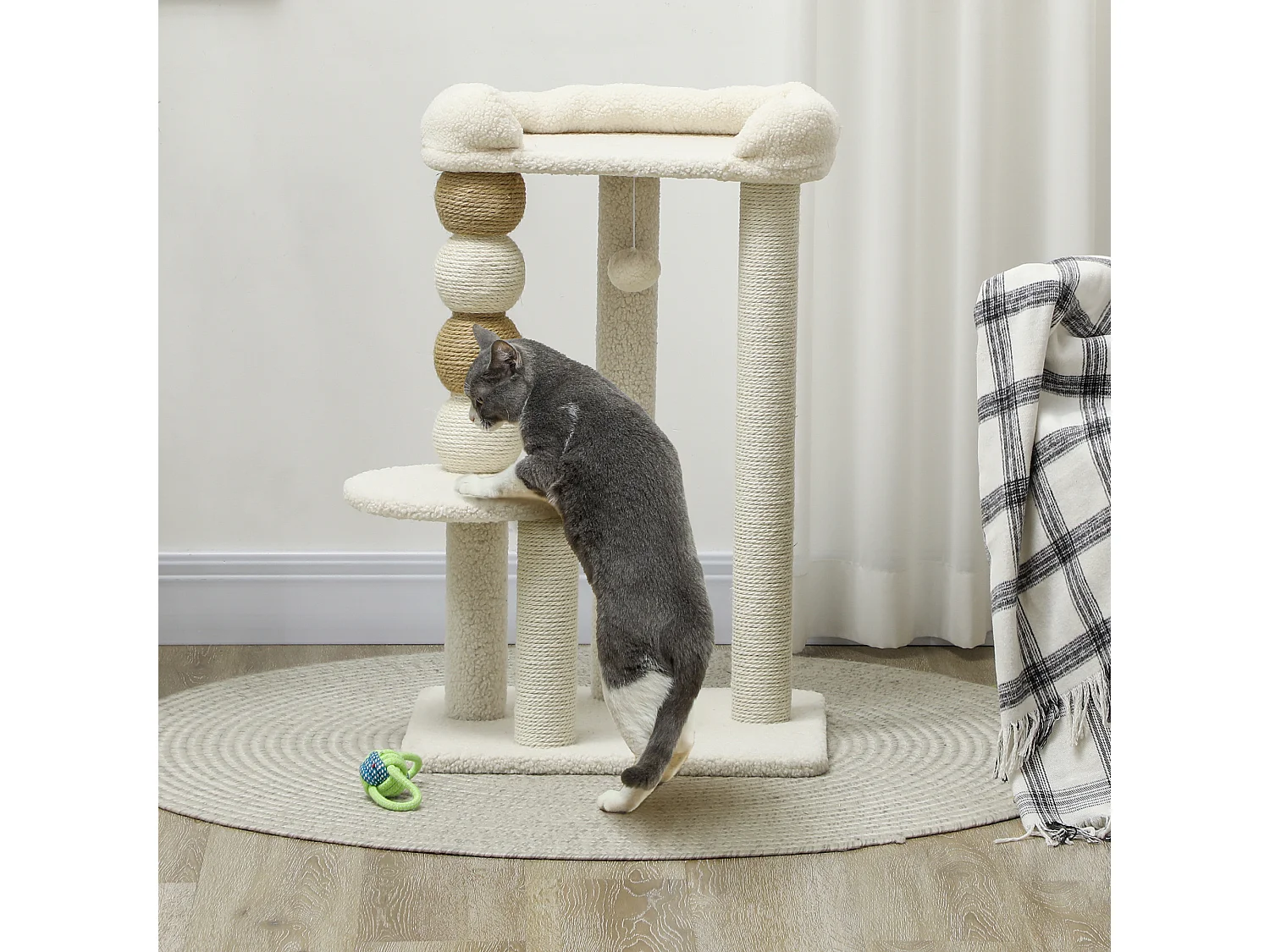 Torre per gatti con lettino superiore piattaforma e pallina beige