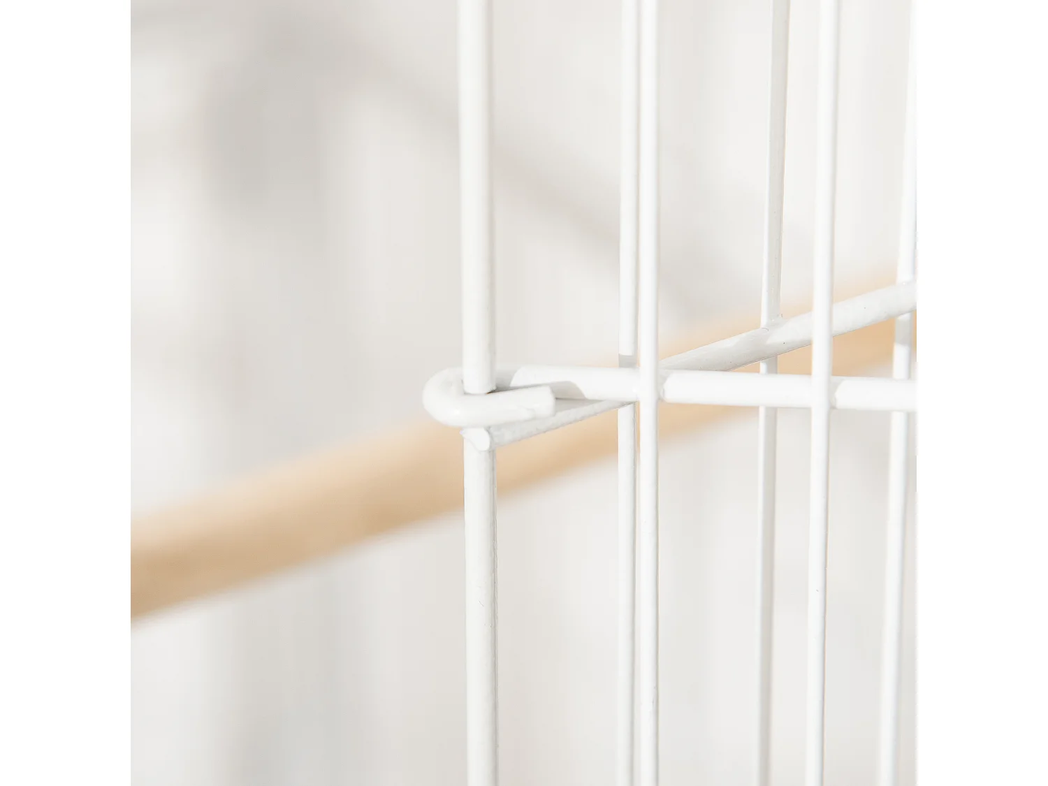 Gabbia per uccelli da interni in acciaio e legno a 4 ruote bianco