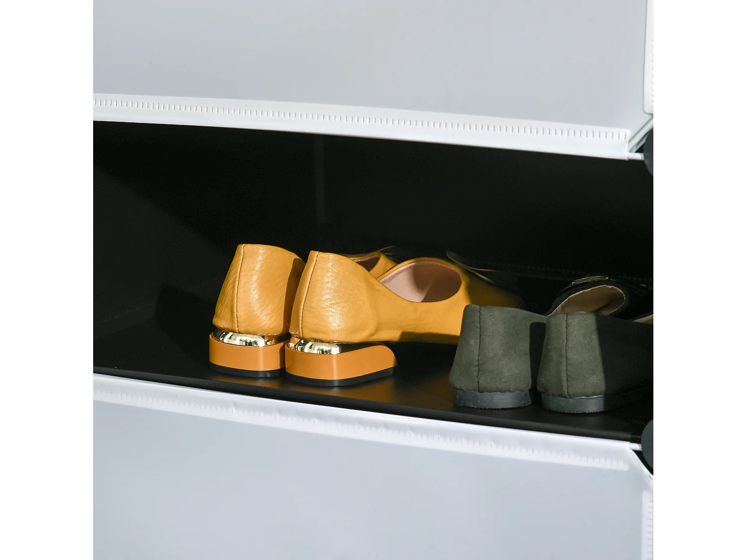 Scarpiera modulare salvaspazio con 6 scatole nero e trasparente