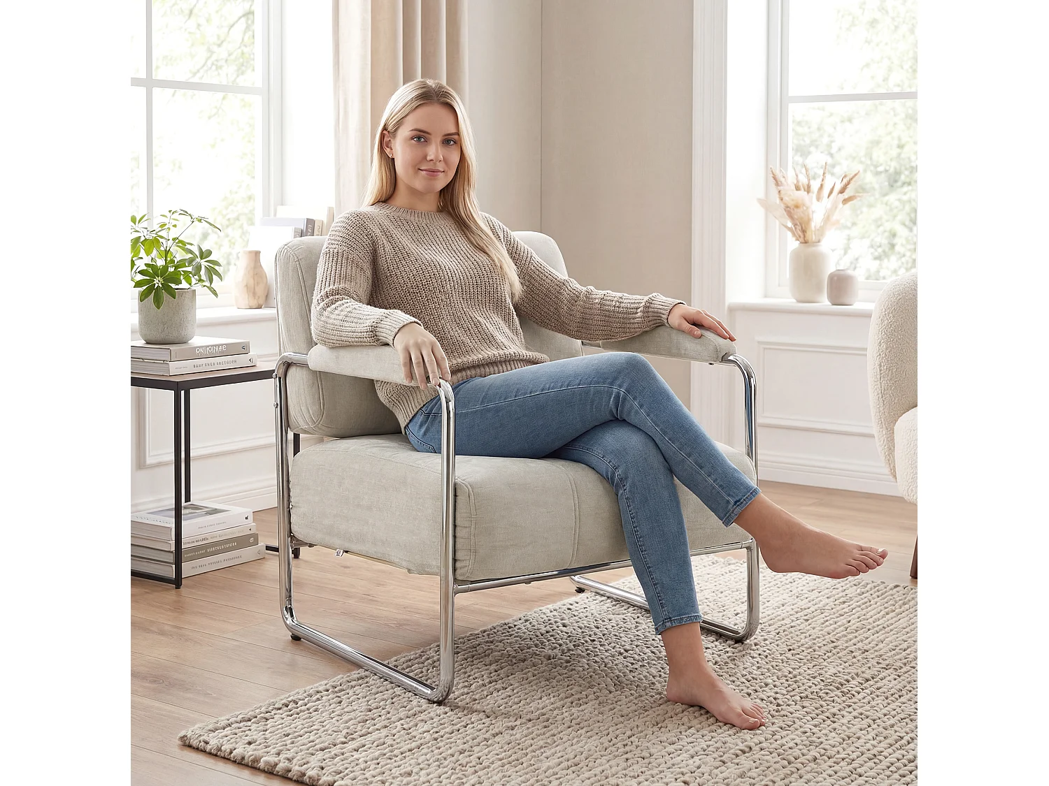 Poltrona salotto imbottitura spessa in ciniglia e acciaio colore beige