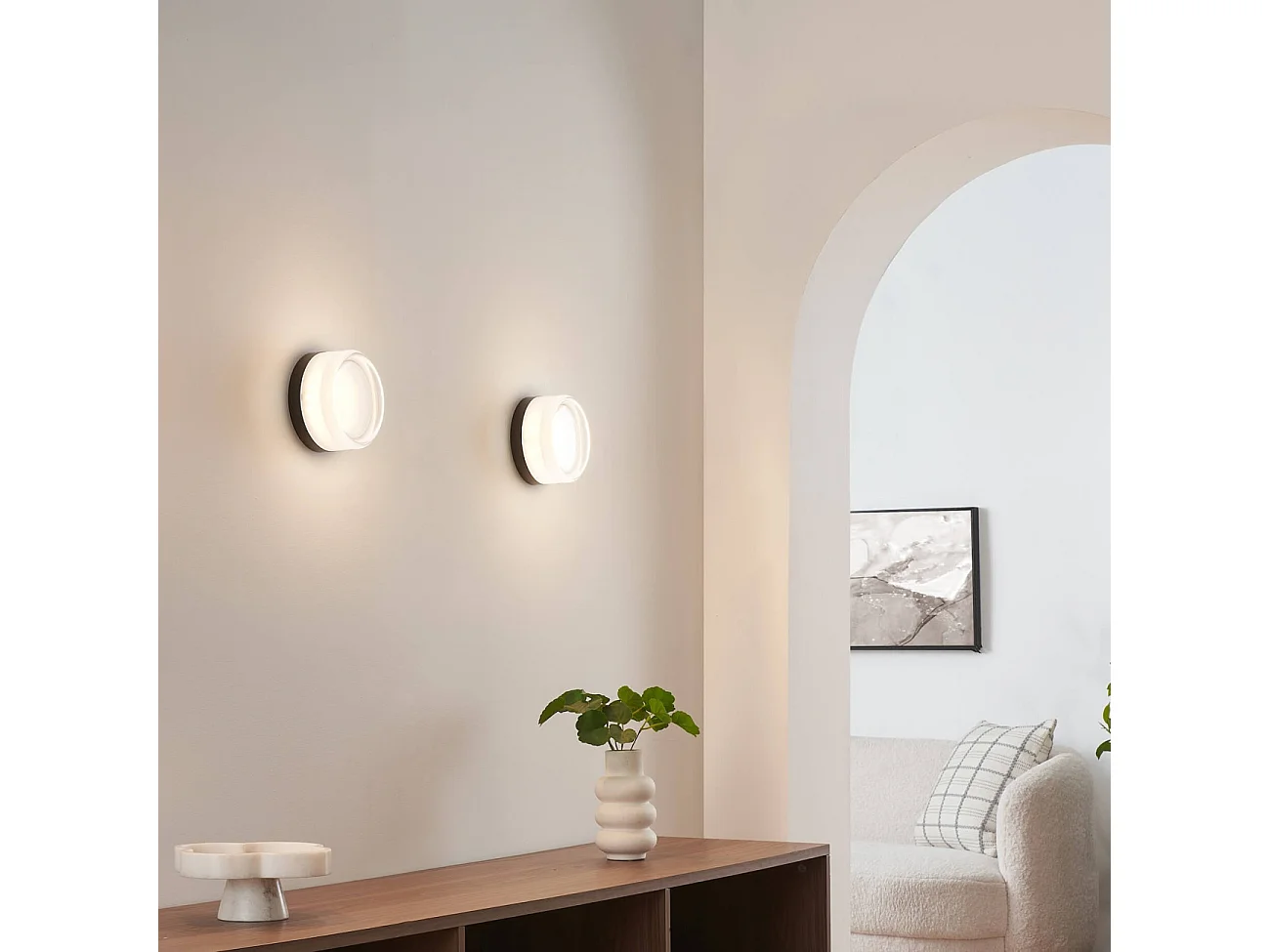 Petit spot rond LED en verre opale et métal noir - Solvan