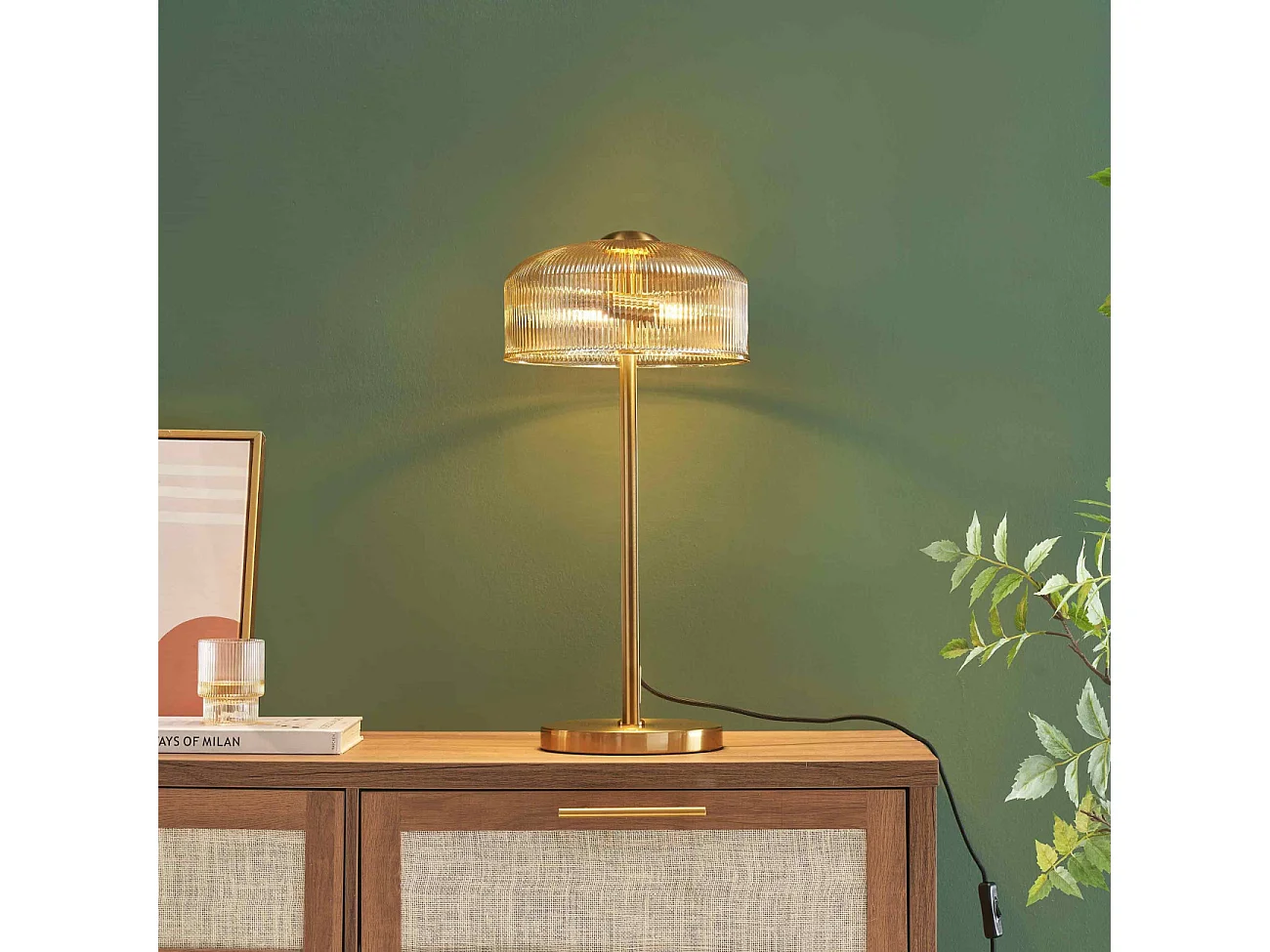 Lampe à poser vintage laiton et verre ambré strié - Auréline