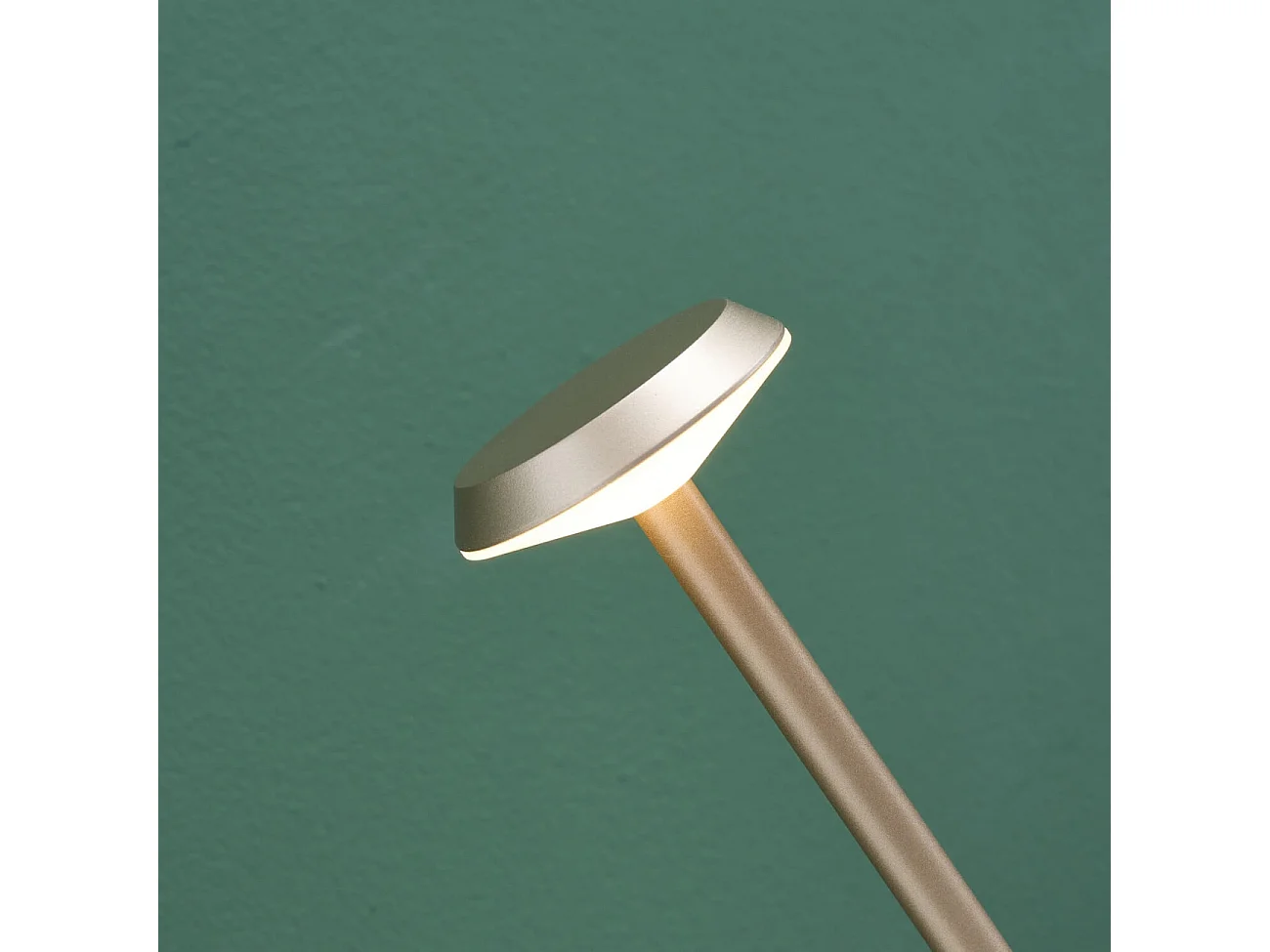 Lampe à poser tactile dorée LED dimmable design minimaliste IP44 - Rico