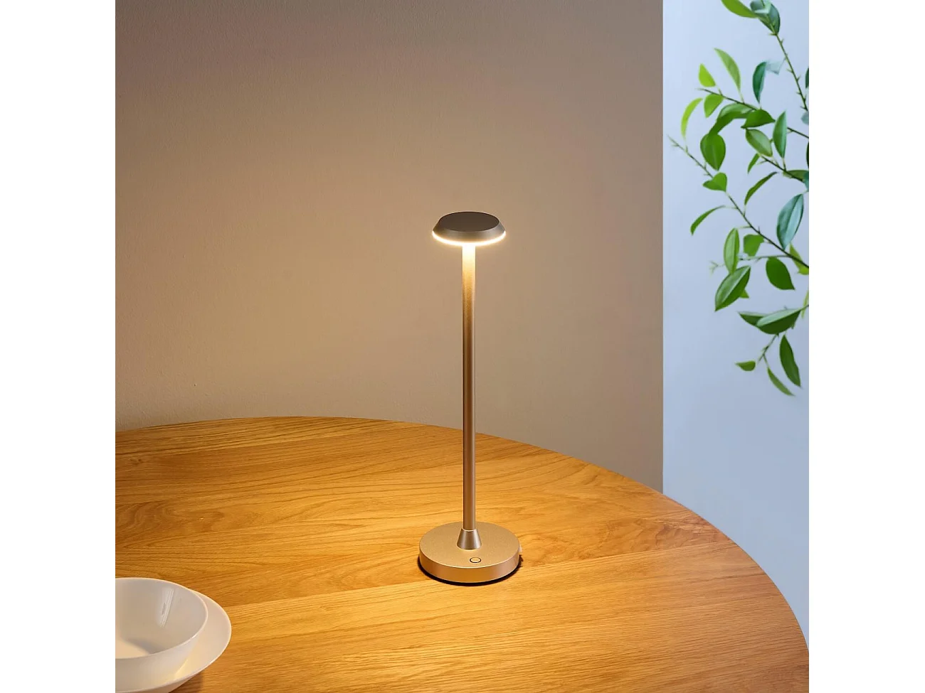 Lampe à poser tactile dorée LED dimmable design minimaliste IP44 - Rico