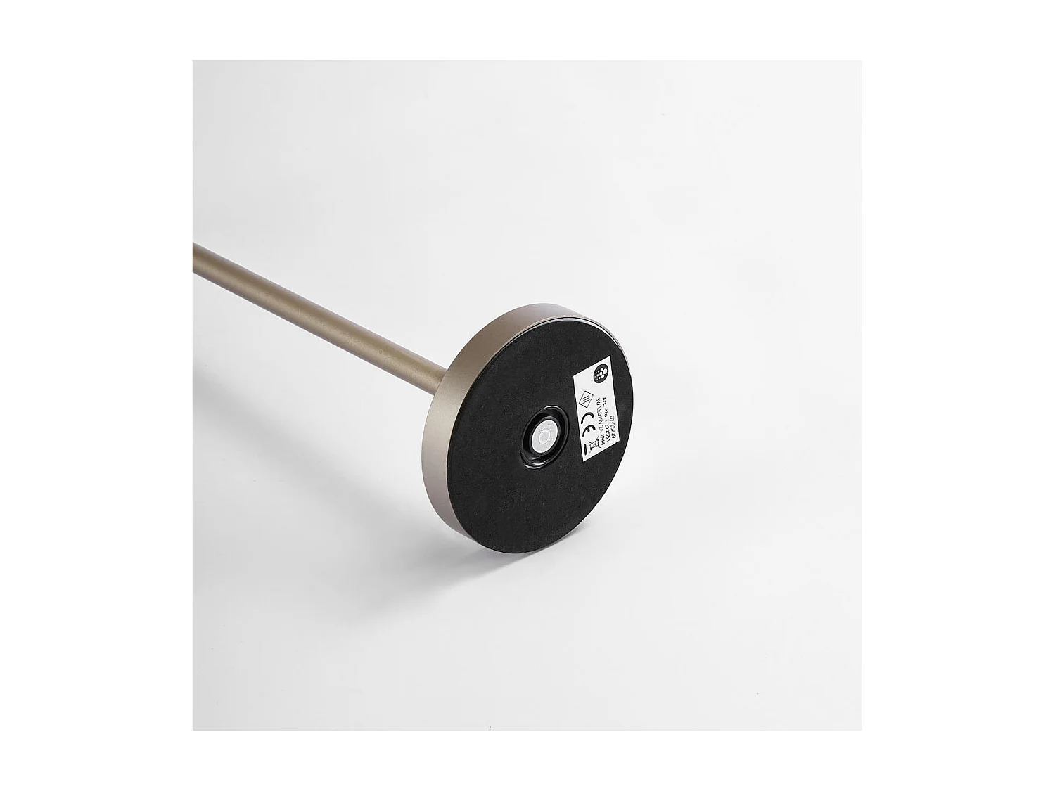 Lampe à poser tactile dorée LED dimmable design minimaliste IP44 - Rico