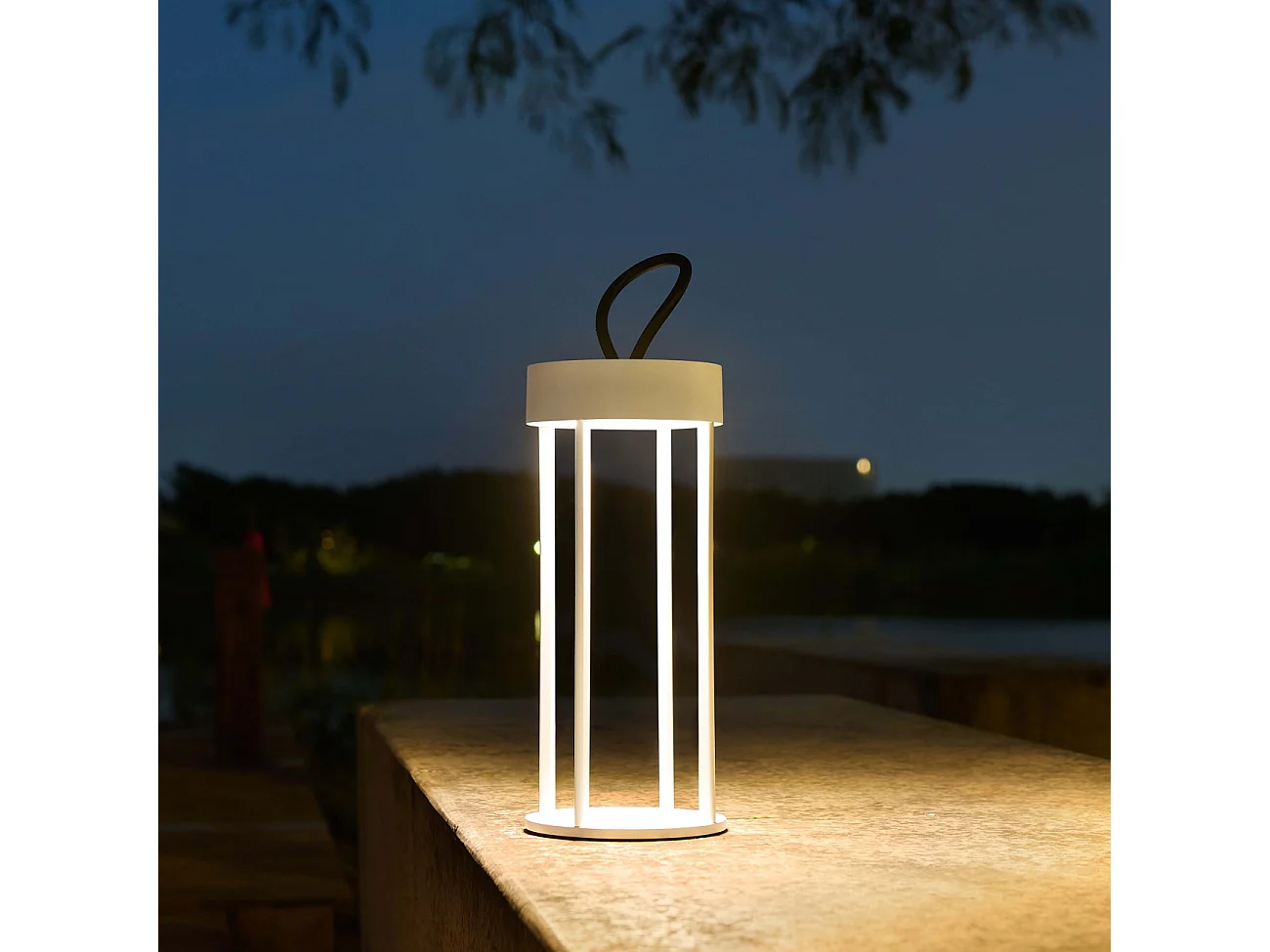 Petite lanterne blanche à poser LED dimmable pour extérieur - Astréa