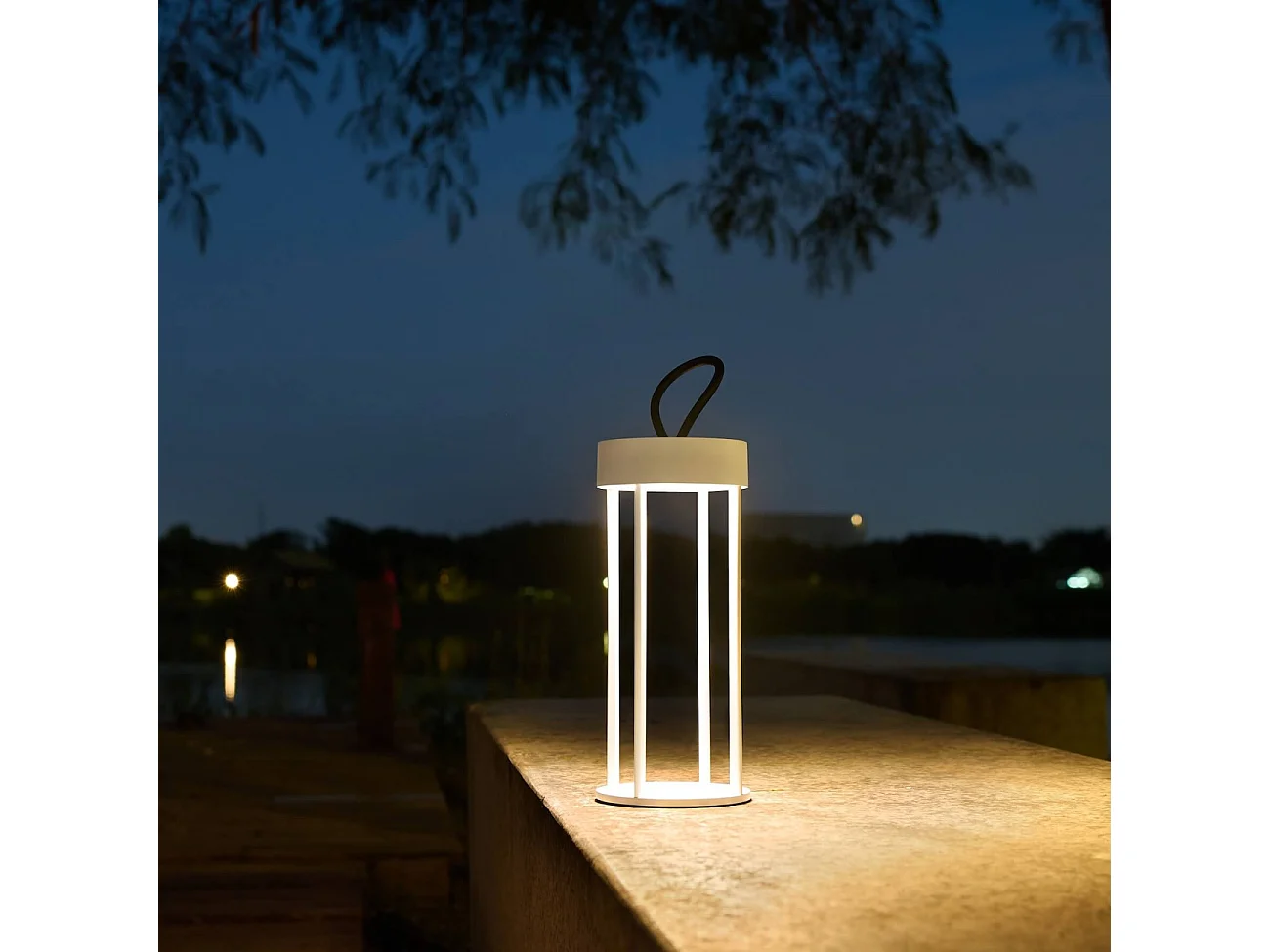 Petite lanterne blanche à poser LED dimmable pour extérieur - Astréa