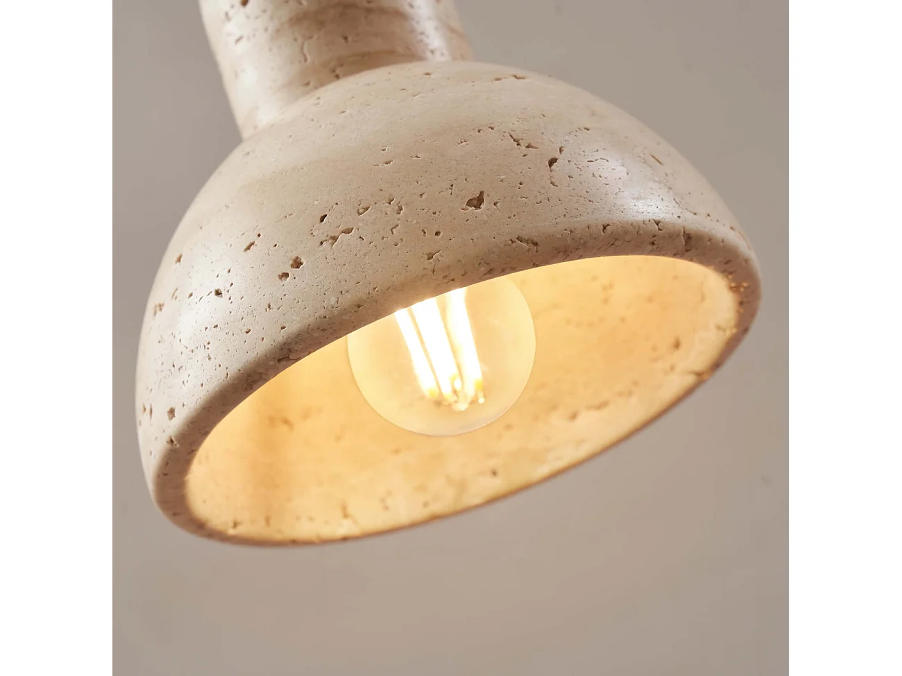 Suspension moderne finition beige effet pierre naturelle - Lioren