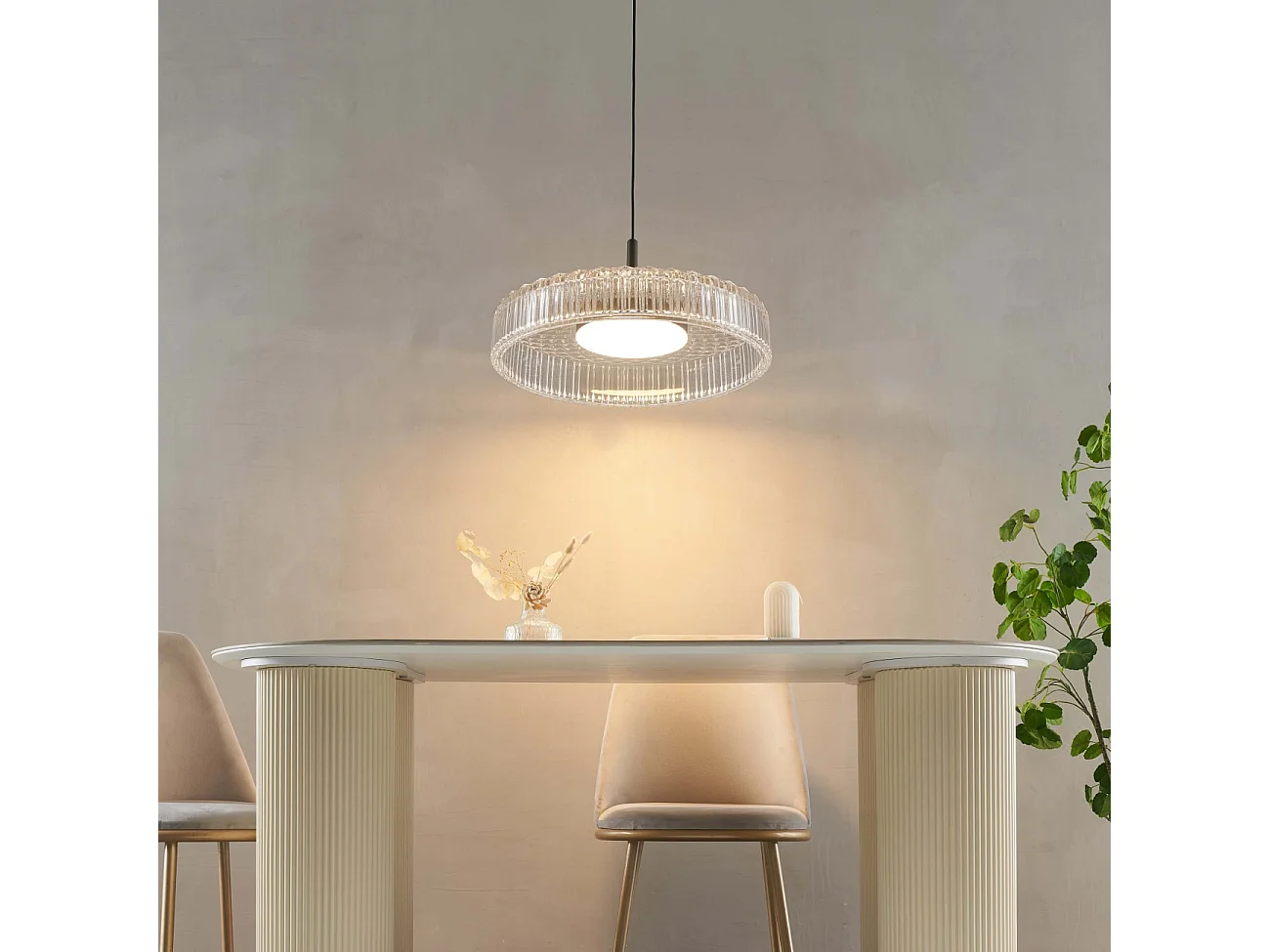 Suspension noire avec un verre transparent et cannelé  - Damian