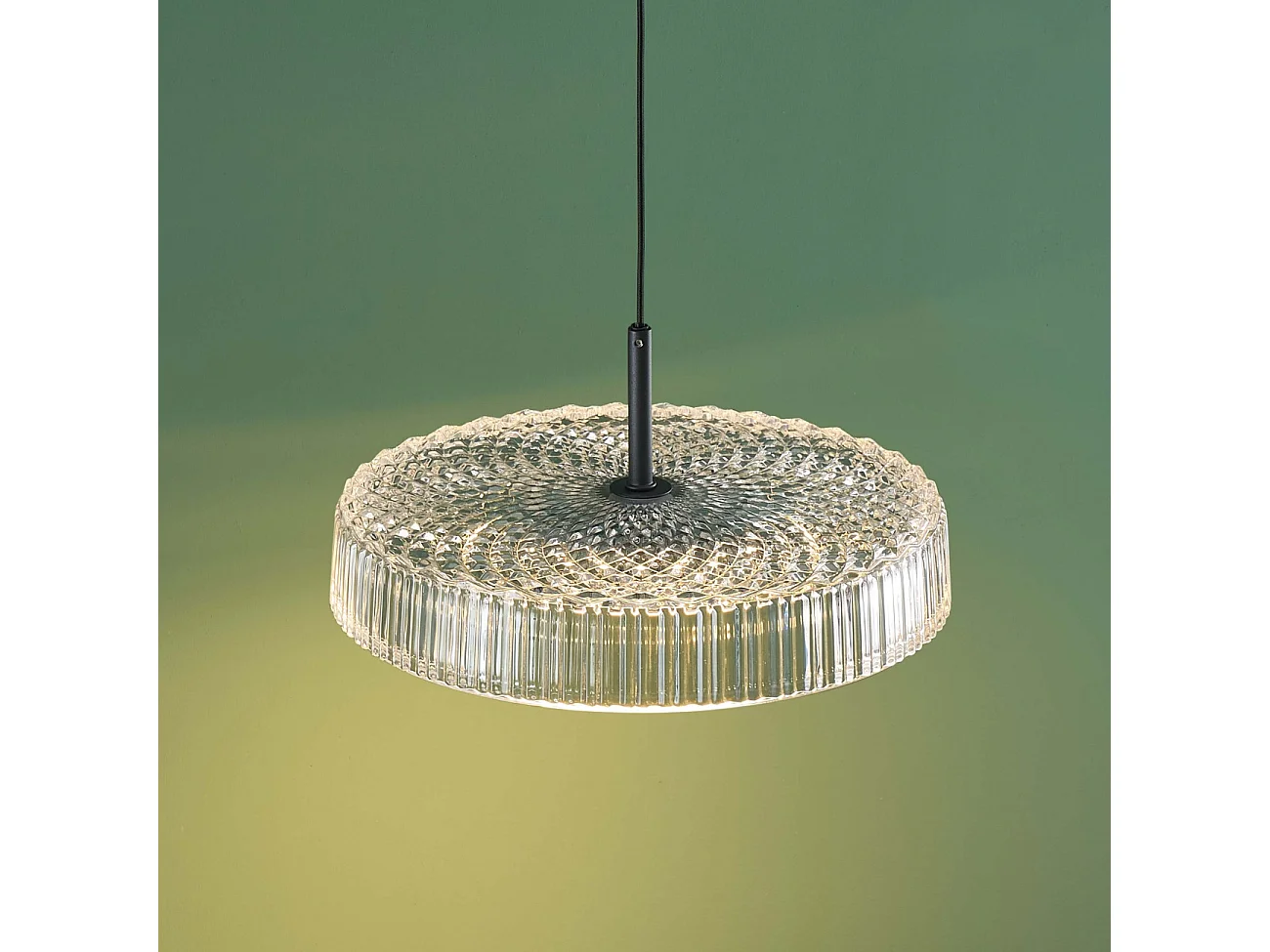 Suspension noire avec un verre transparent et cannelé  - Damian