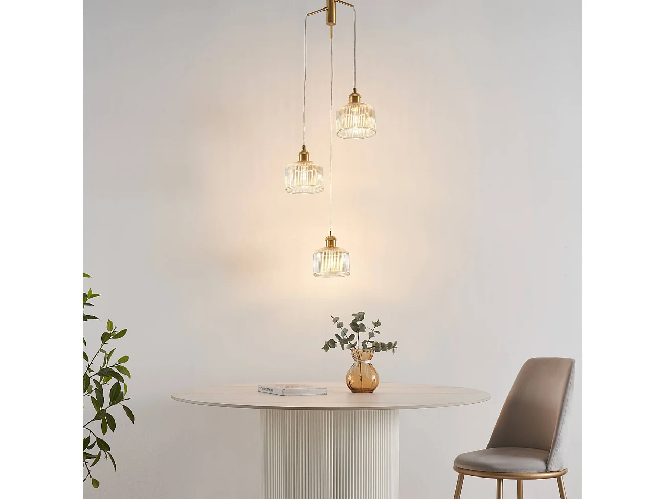 Suspension triple vintage laiton verres ambrés striés - Auréline