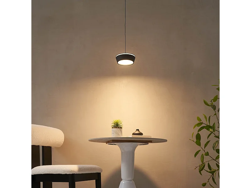 Petite suspension noire minimaliste LED intégrée dimmable - Mavel