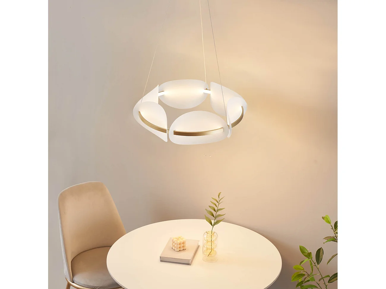 Suspension circulaire dorée LED dimmable verre dépoli 62 cm - Cristalia