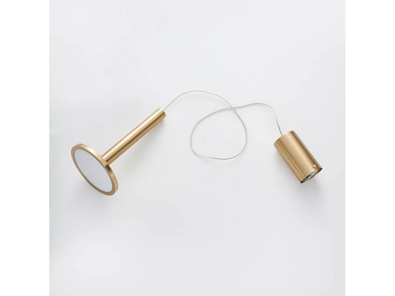 Suspension raffinée cloche dorée verre ambré LED intégrée - Eriska