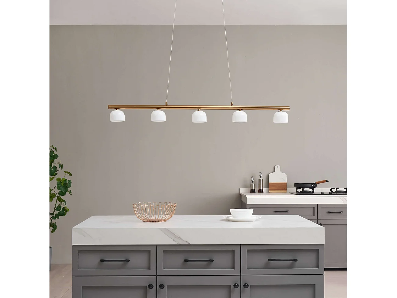 Longue suspension LED laiton avec 5 dômes en verre - Nysséa