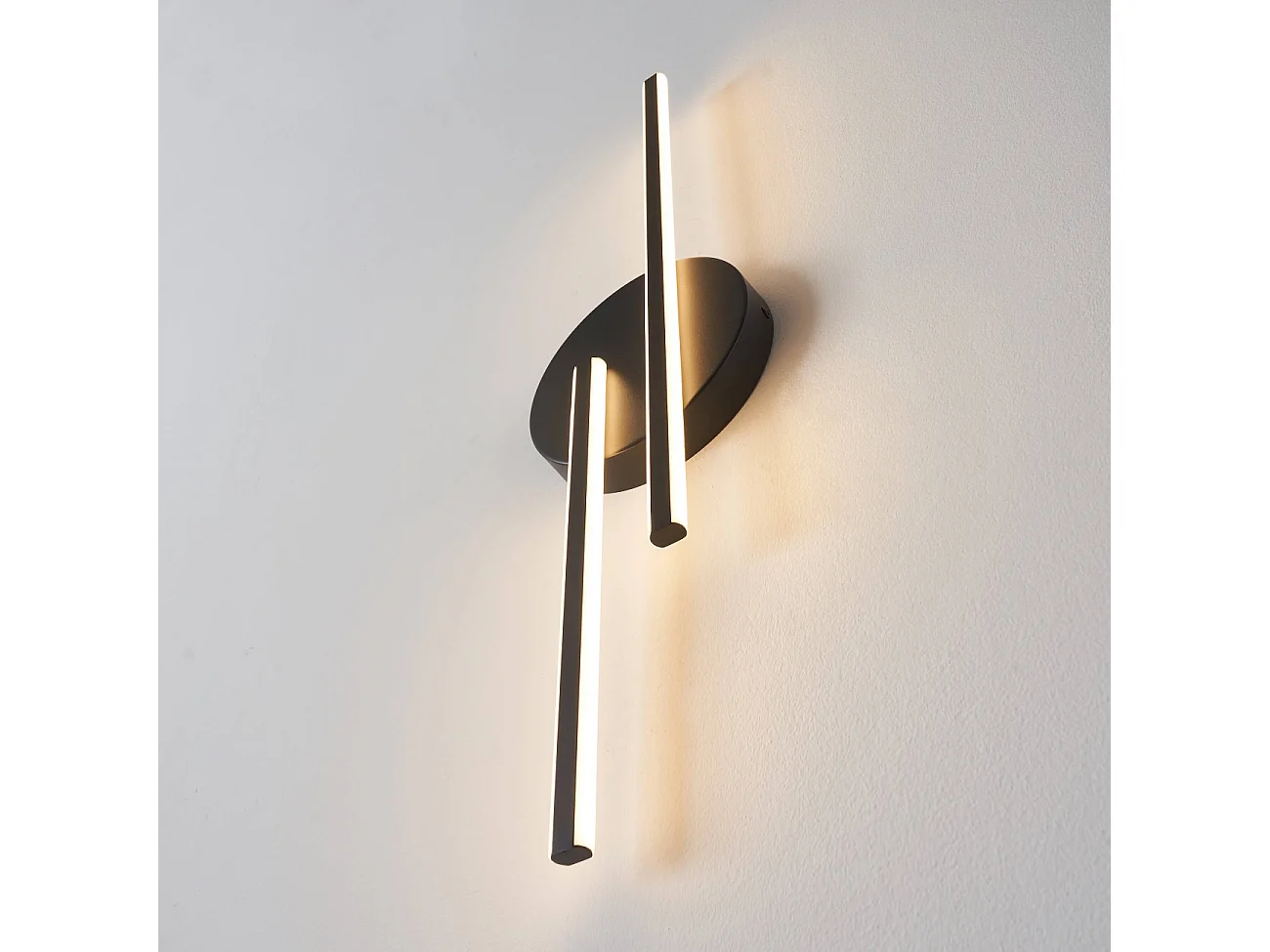 Applique noire LED aux lignes épurées 80 cm - Pia