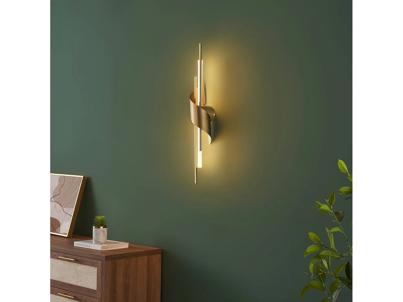 Applique LED dorée minimaliste et longiligne 18W - Zénaïa